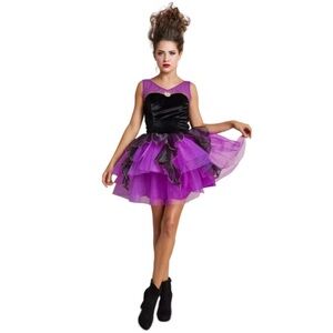 Ursula Hallowed costume